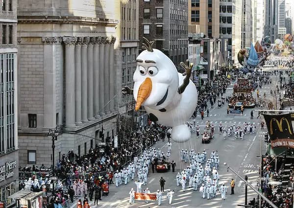 thanksgiving-day-parade.jpg.webp
