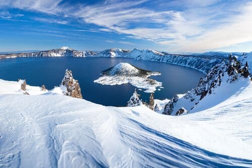 Le paysage hivernal de Crater Lake