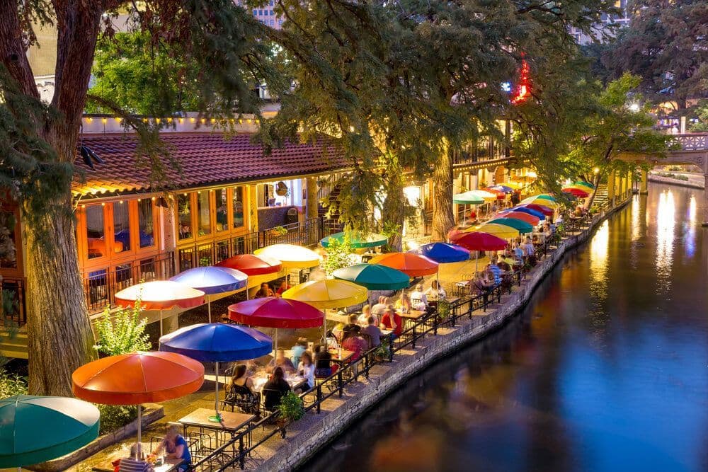 Le river walk de San Antonio de nuit