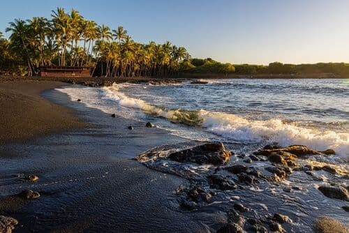 La plage de Punalu'u
