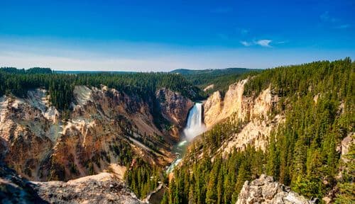 Les Lower Falls de Yellowstone